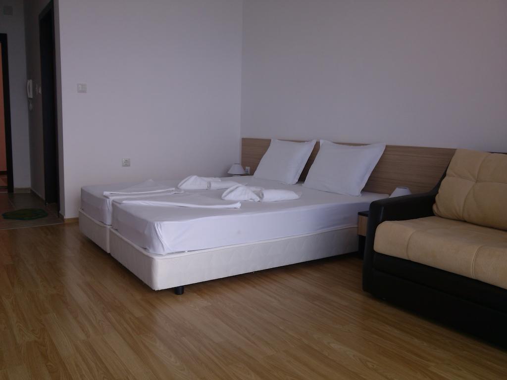 Villa Lazuren Bryag 2 Chernomorets Habitación foto